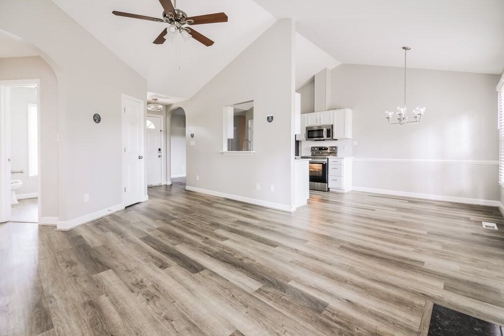 998 Saint Catherines Dr - Photo 4 of 16