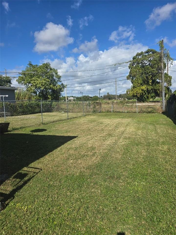 Florida City #914 - Photo 5 of 15