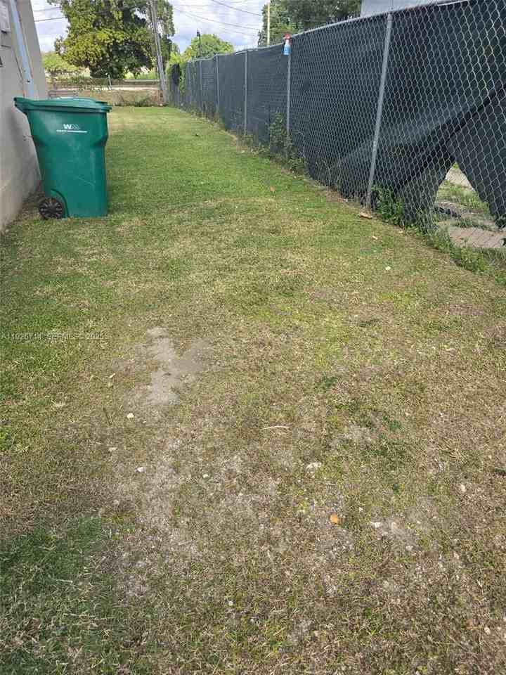 Florida City #914 - Photo 6 of 15