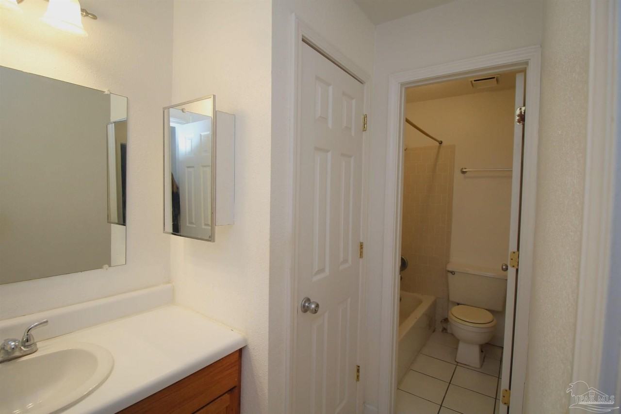 3352 Greenbriar Circle #3352C - Photo 6 of 16