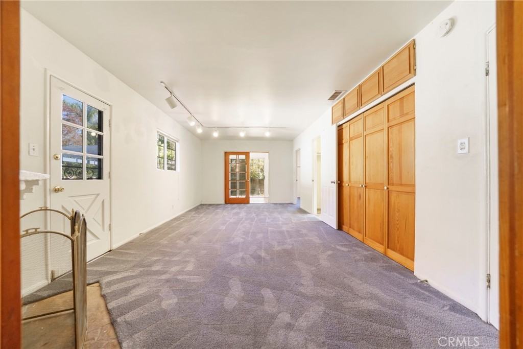 5446 Columbus Avenue #5446 - Photo 2 of 31