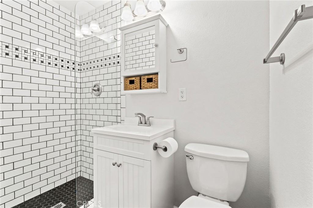 41741 55th Street West #41741 - Photo 2 of 32