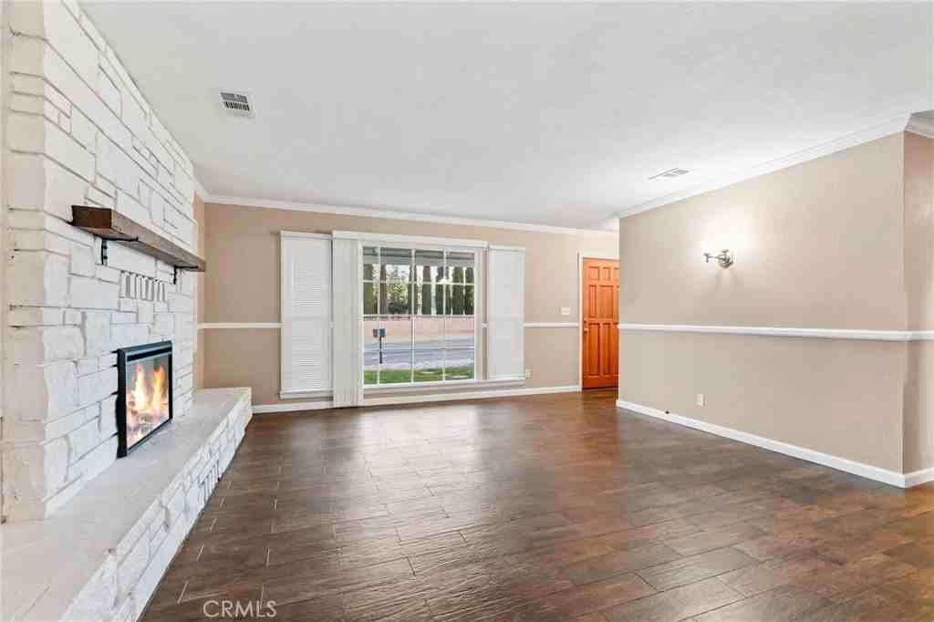 41741 55th Street West #41741 - Photo 5 of 32