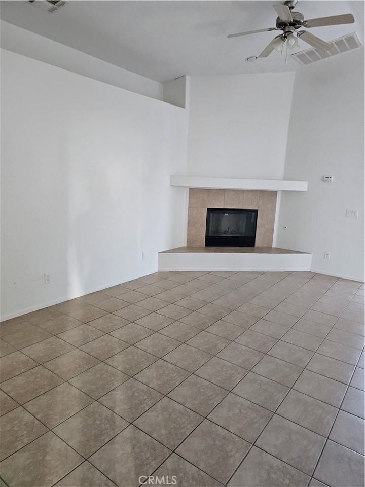 781 Aurora Way #781 - Photo 4 of 6