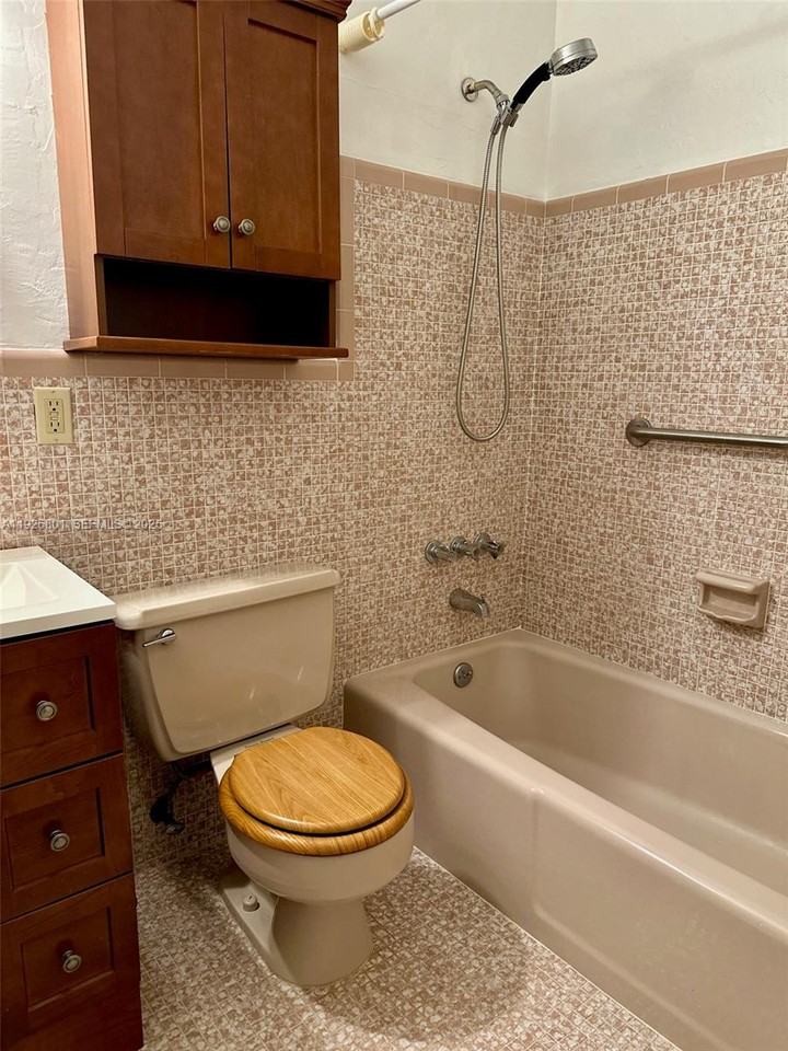 2842 Coconut Ave #2842B