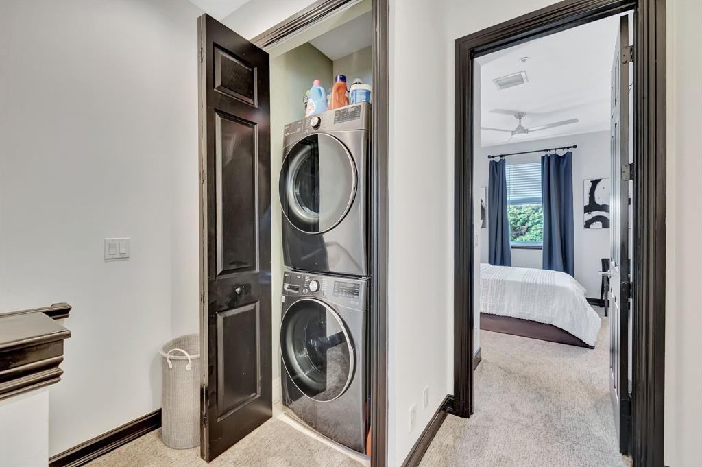 2309 Northeast 9th Avenue #2309-2309 - Photo 4 of 23