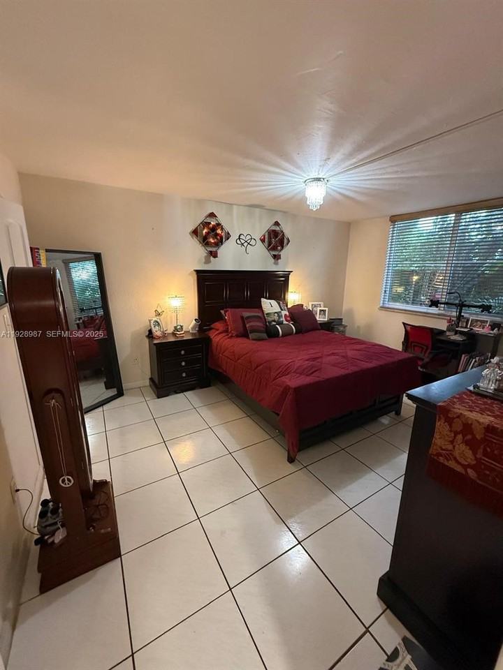 4210 Northwest 79th Avenue