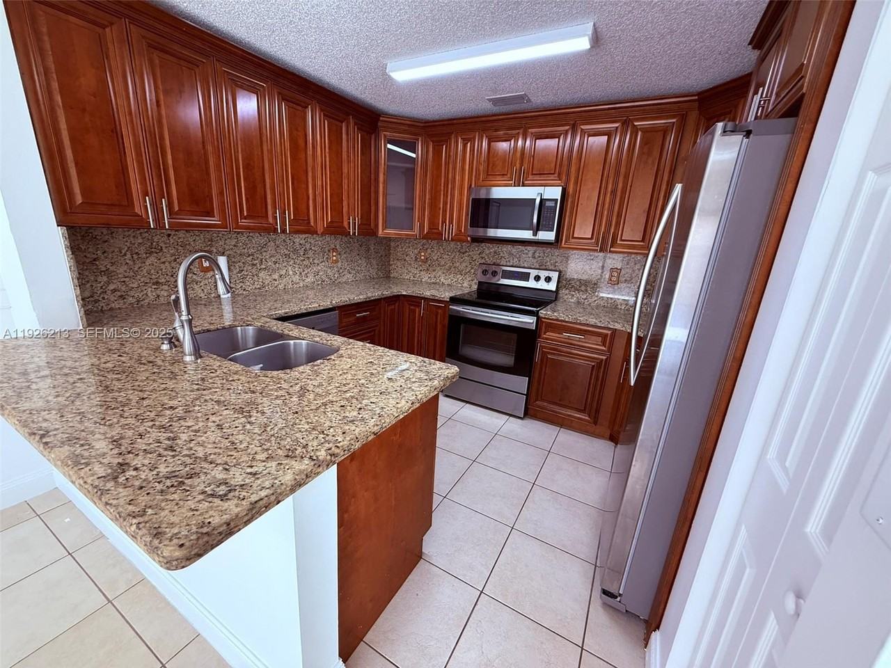 15124 Southwest 141st Terrace #15124 - Photo 7 of 22