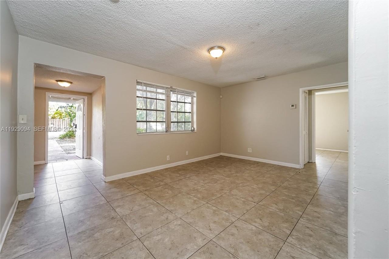 122 Allen Road #122 - Photo 7 of 15