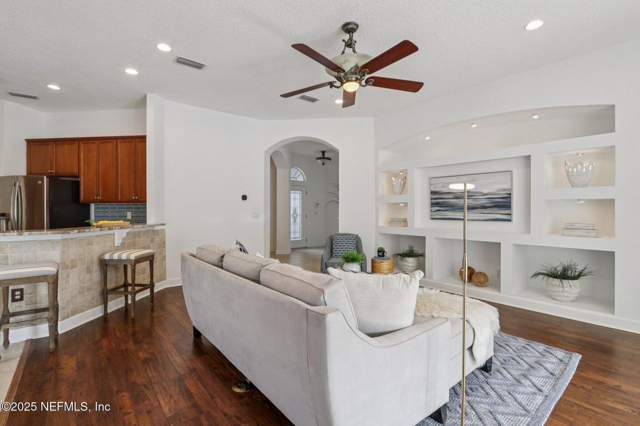 10008 Sifton Court #10008 - Photo 5 of 50