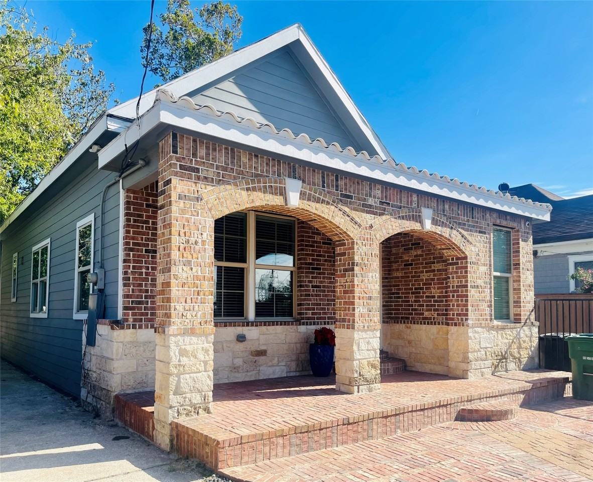 1714 Mary Street #1714A - Photo 2 of 17