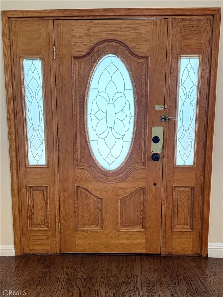 1907 Carmona Avenue #1907 - Photo 4 of 45