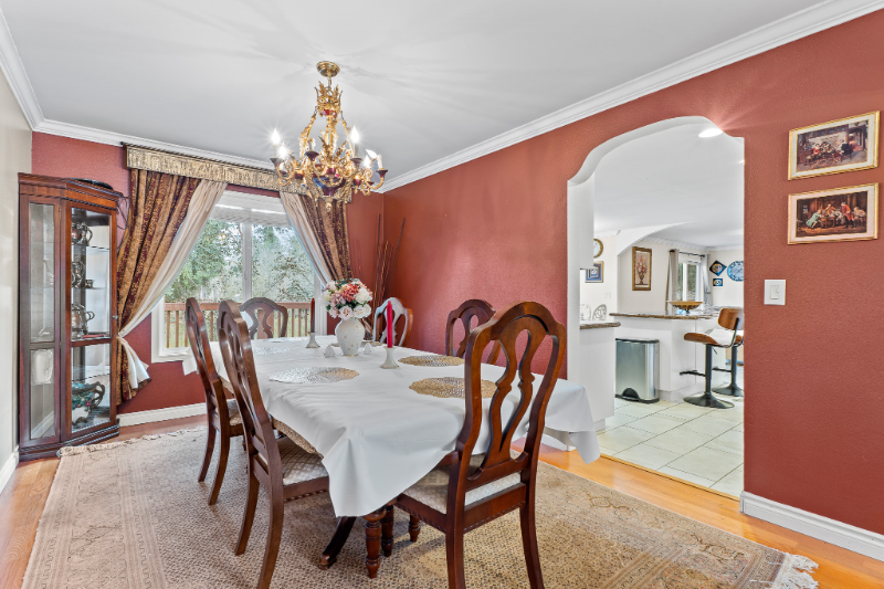 9602 Northeast 11th Street - Photo 7 of 48