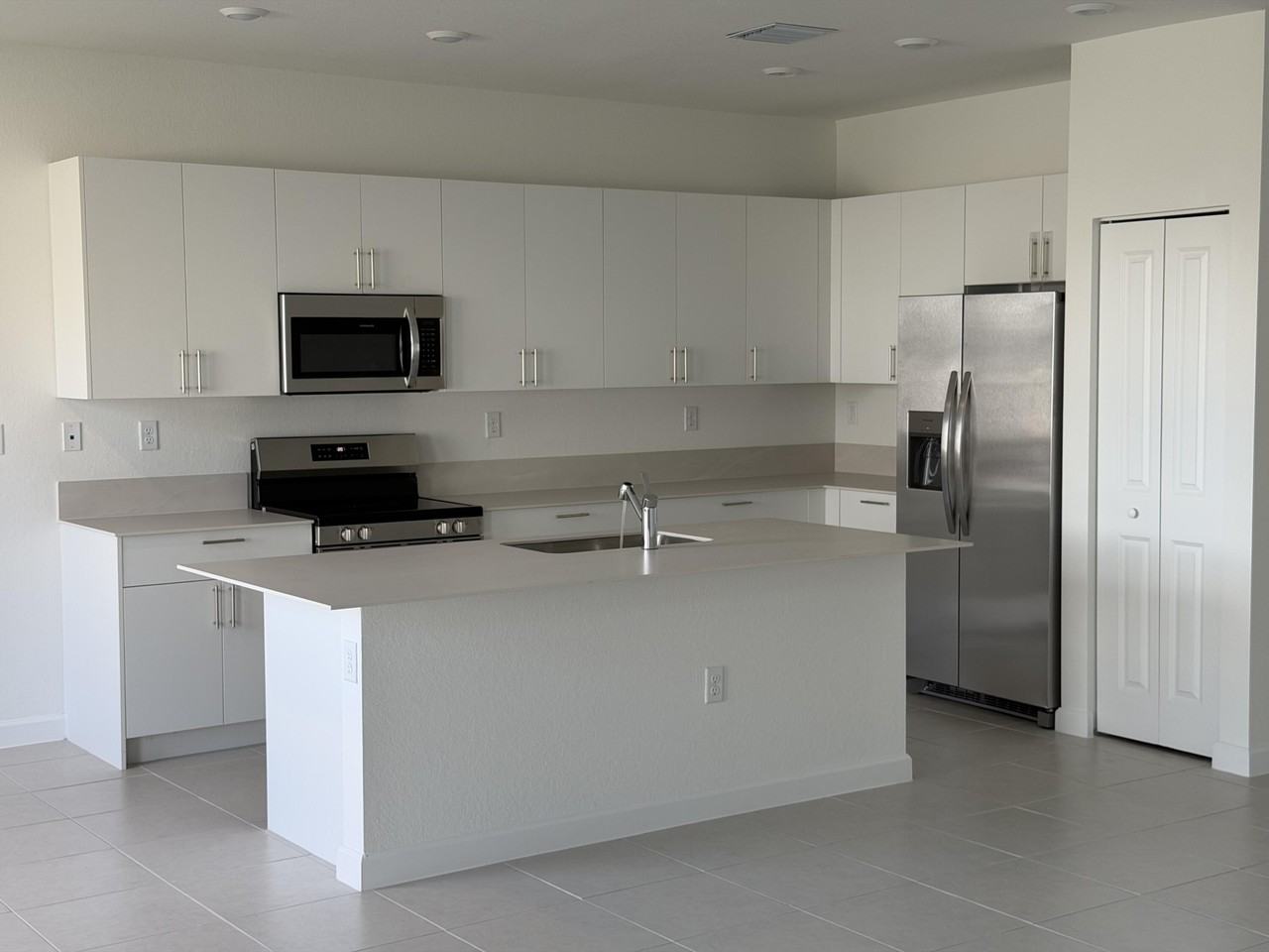 Southwest 340th Street #19407 - Photo 6 of 15