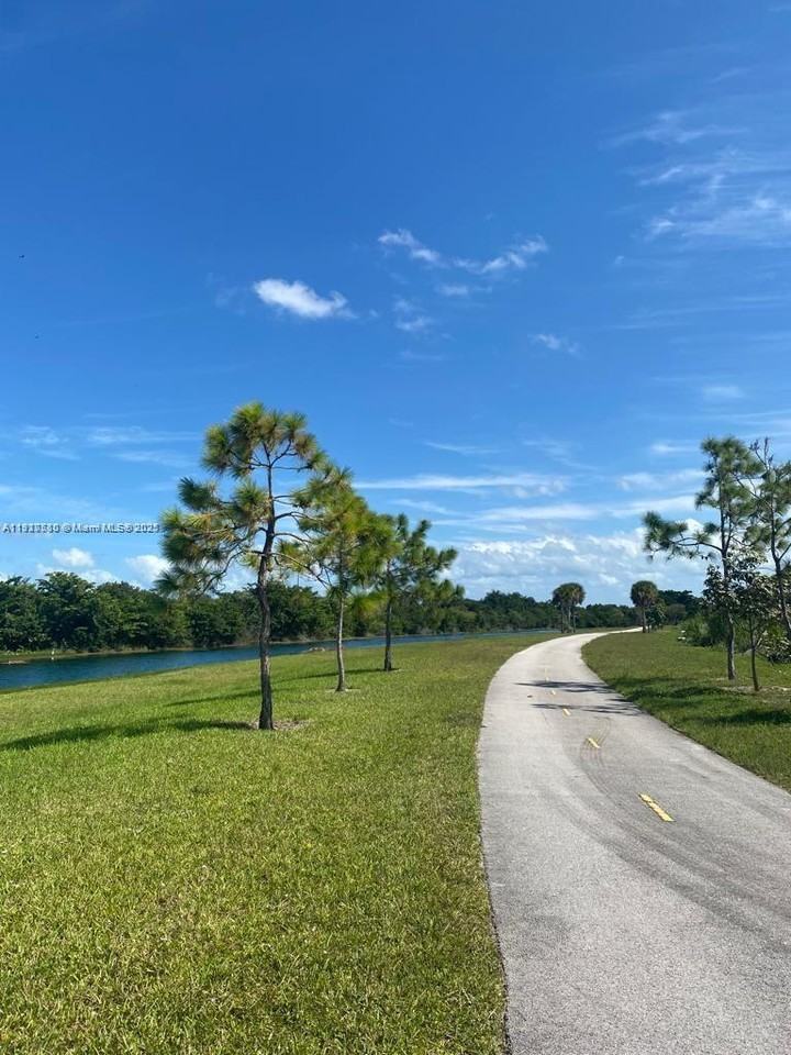 10166 Sw 228th Ter #10166 - Photo 3 of 29