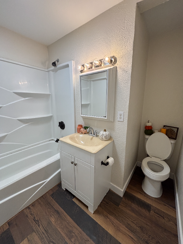 1105 Reynolds Rd - Photo 6 of 18