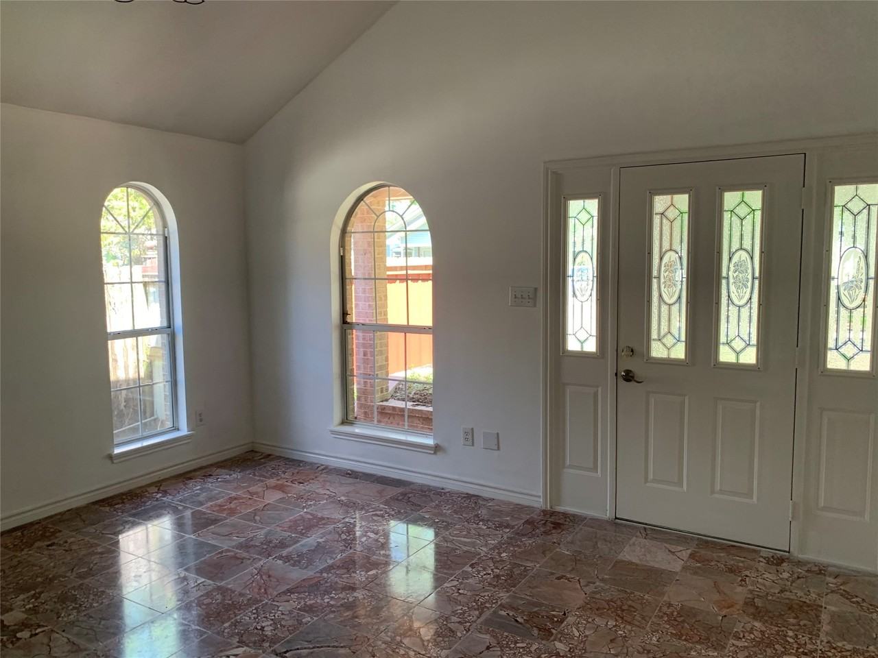 4722 Woodside Street #4722 - Photo 3 of 24