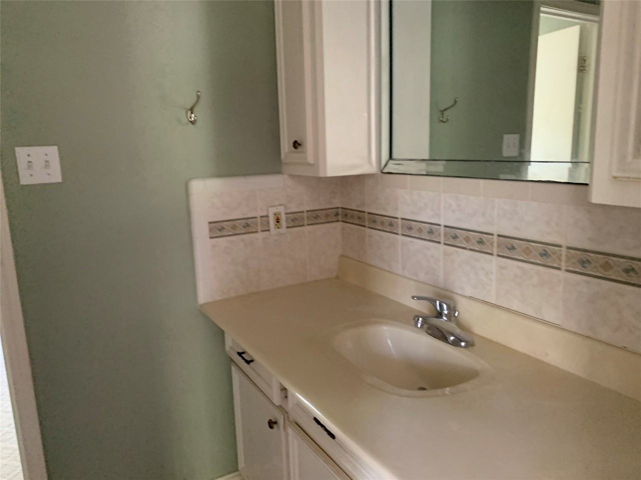 4722 Woodside Street #4722 - Photo 4 of 24