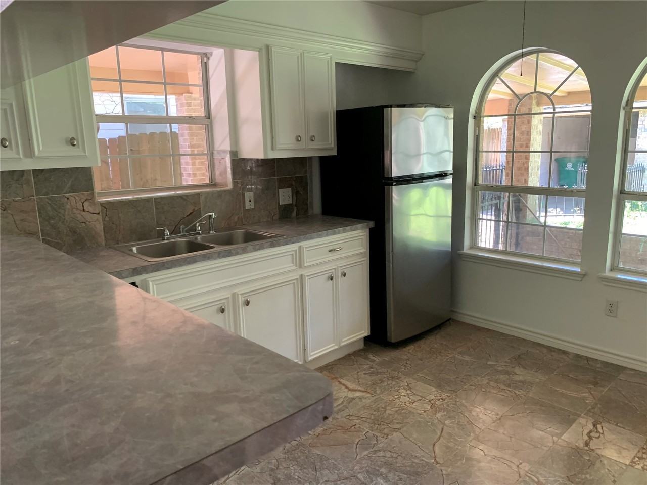 4722 Woodside Street #4722 - Photo 7 of 24