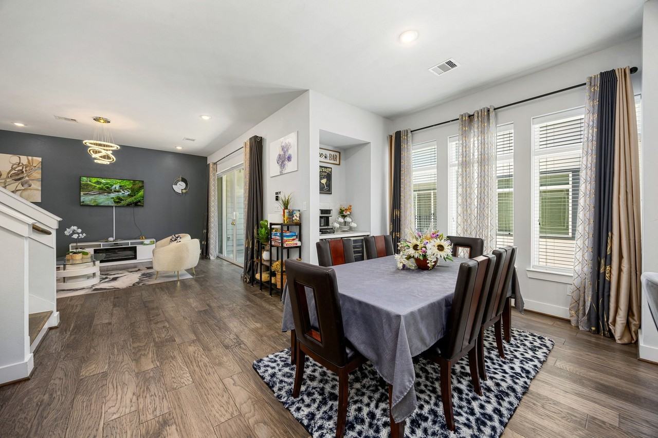 5815 Fairdale Lane #5815C - Photo 7 of 25