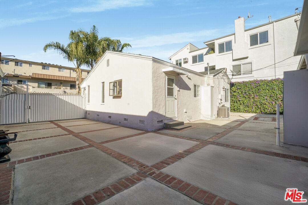 10226 Regent Street #10226 - Photo 7 of 33