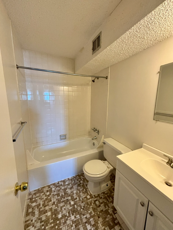 1400 Millersport Hwy #417 - Photo 7 of 16