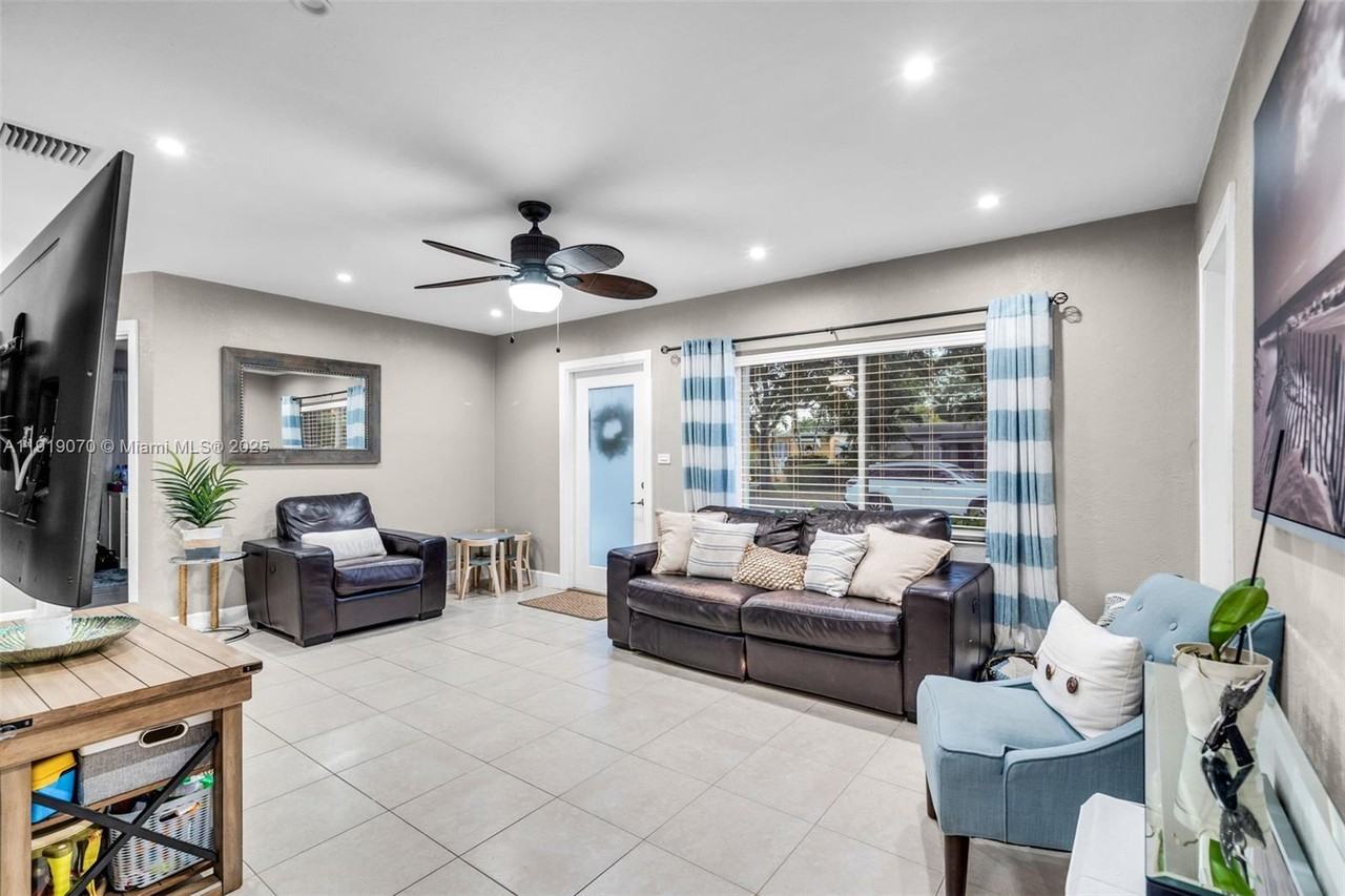 333 Linwood Drive #333-1 - Photo 5 of 44