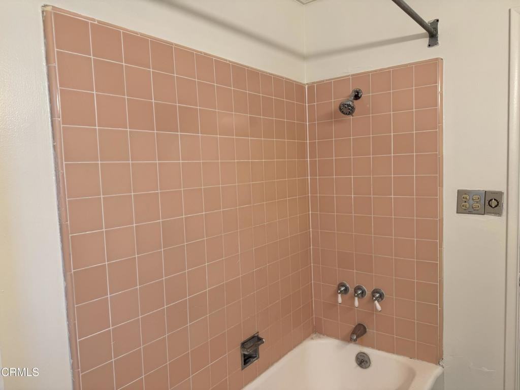 548 Herbert Street #548 - Photo 5 of 27