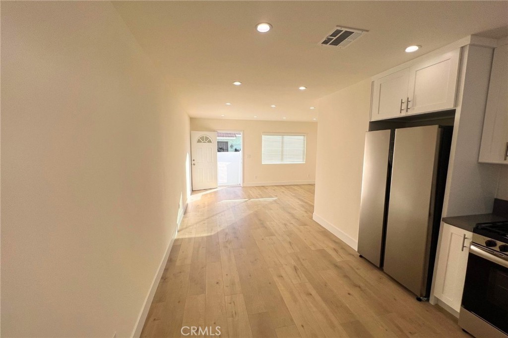 6705 Denny Avenue #6705 - Photo 4 of 7