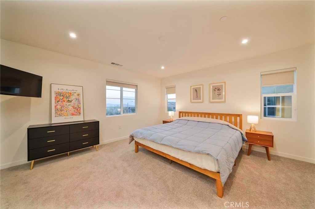 16065 Jaegar Ln #16065 - Photo 5 of 10