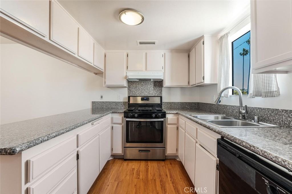 1129 Linden Avenue #1129-5 - Photo 6 of 22