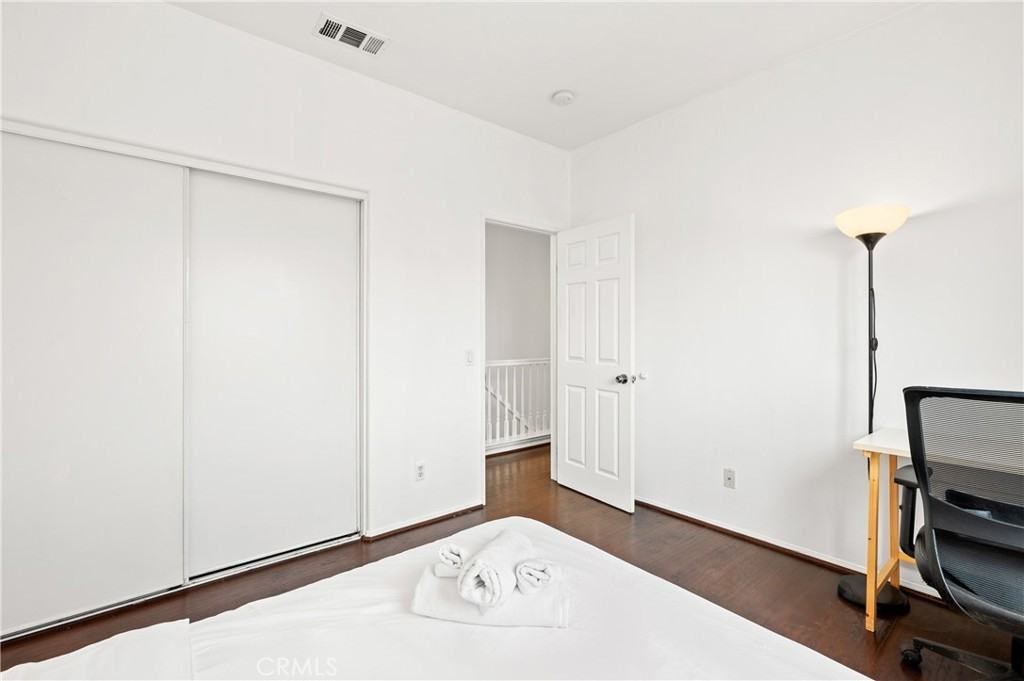 22421 Hawthorn Avenue #22421 - Photo 6 of 42