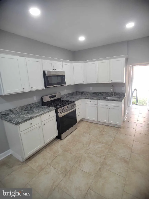 203 North Dupont Street - Photo 7 of 15