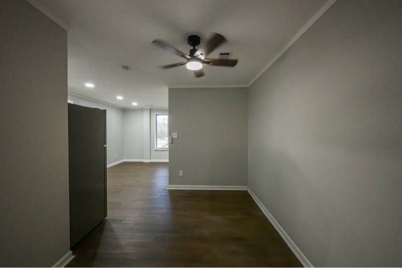 185 East Charles Street - Photo 5 of 10