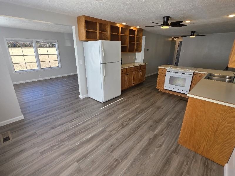 57 Benchmark Drive - Photo 3 of 13