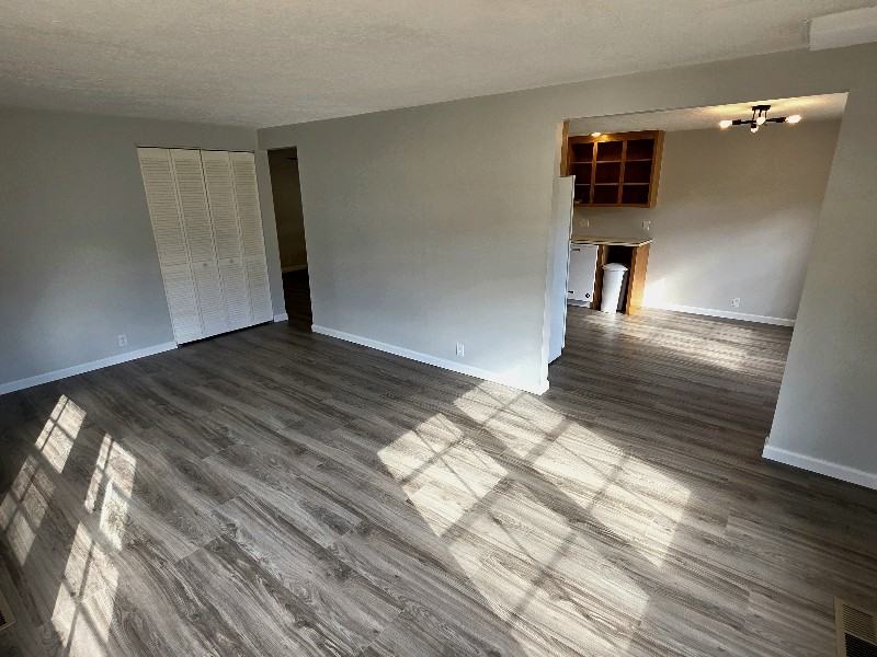 57 Benchmark Drive - Photo 4 of 13