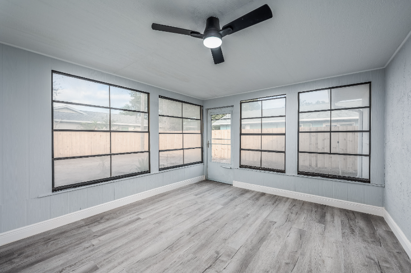 308 55th Street West - Photo 6 of 20