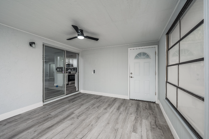 308 55th Street West - Photo 7 of 20