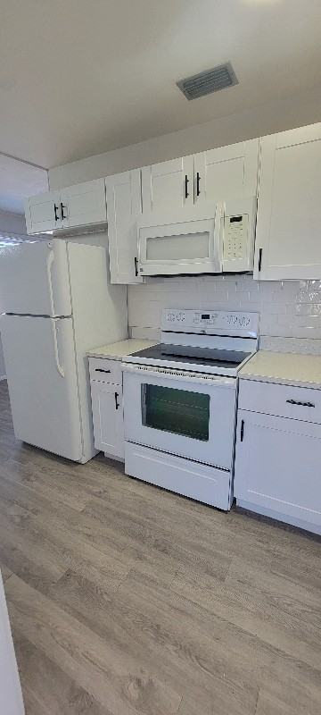 8103 Agress Avenue - Photo 2 of 13