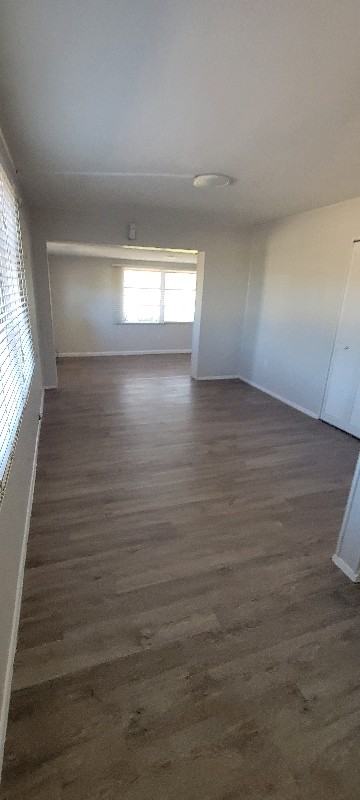 8103 Agress Avenue - Photo 5 of 13