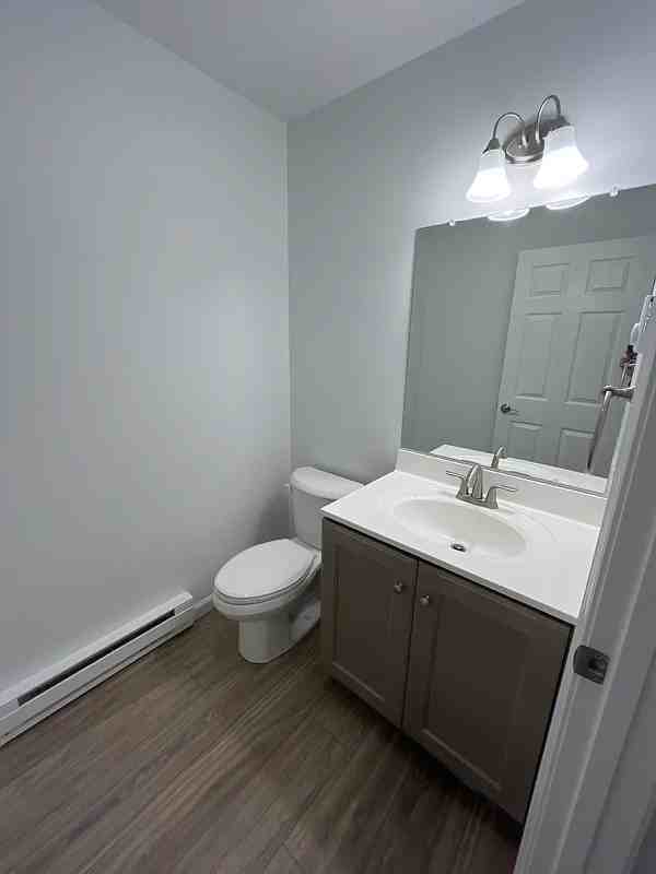 156 Grove Avenue #B - Photo 4 of 15