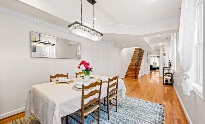 3303 Foster Avenue - Photo 4 of 20