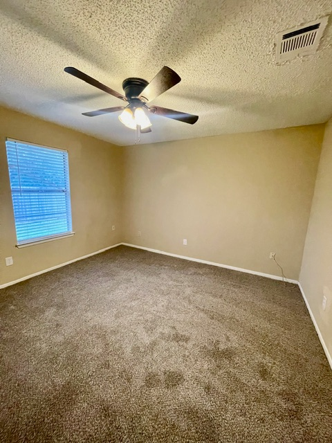 2632 Colonial Avenue #D - Photo 5 of 8