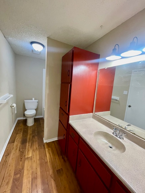 2632 Colonial Avenue #D - Photo 6 of 8