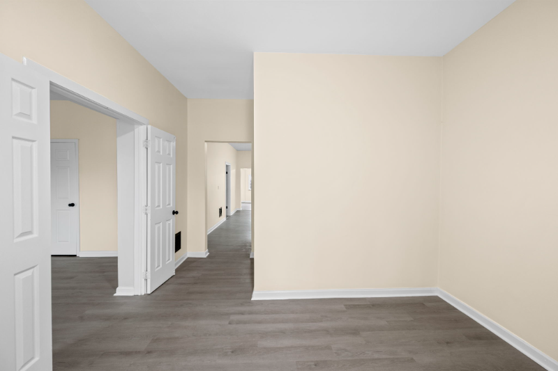 4935 Hummelsheim Avenue - Photo 3 of 20