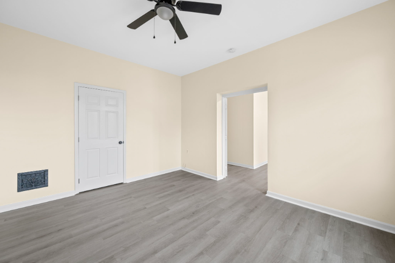 4935 Hummelsheim Ave - Photo 7 of 20