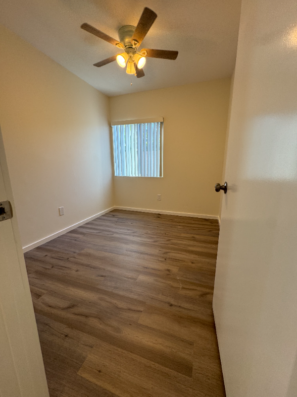 3520 West 27th Street - Photo 3 of 8