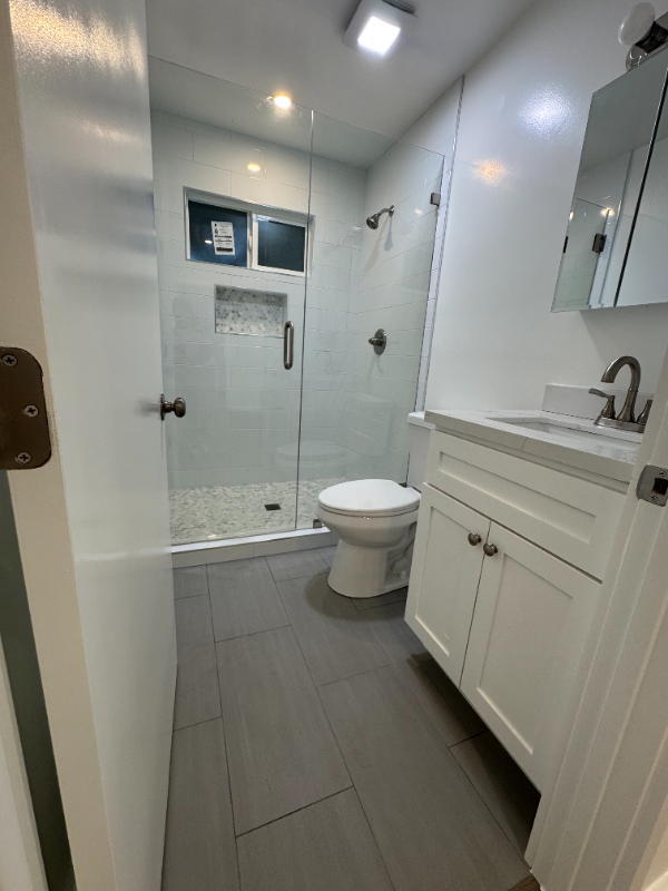 3520 West 27th Street - Photo 4 of 8