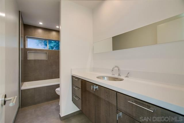 2443 La Marque Street - Photo 3 of 8