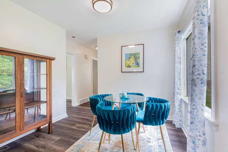 8542 S 121st St - Photo 6 of 15